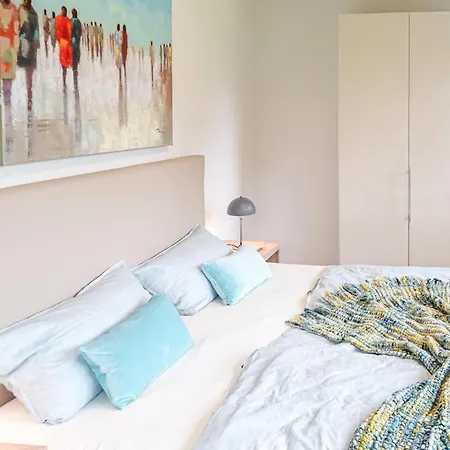 Beautiful In With Kitchen Holiday home *